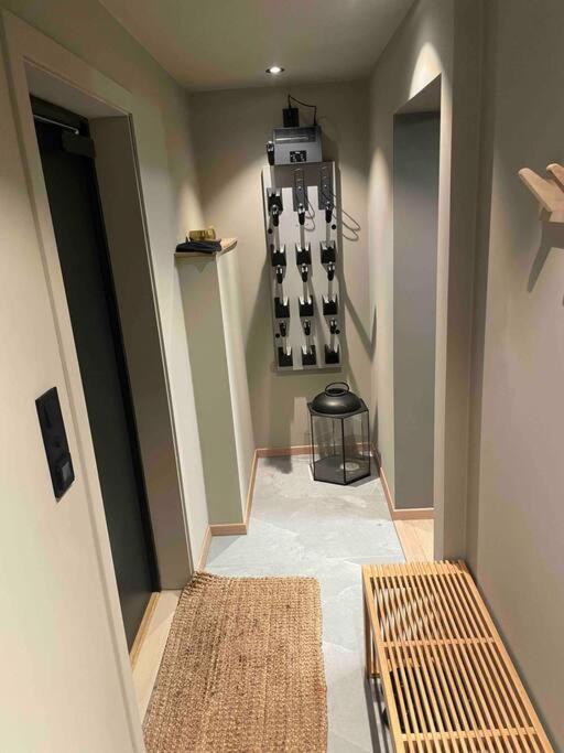 Inn/out - 4-room W/3 Bedroom Apartment